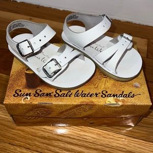 Salt water sandals Sea Wee White toddler size 3